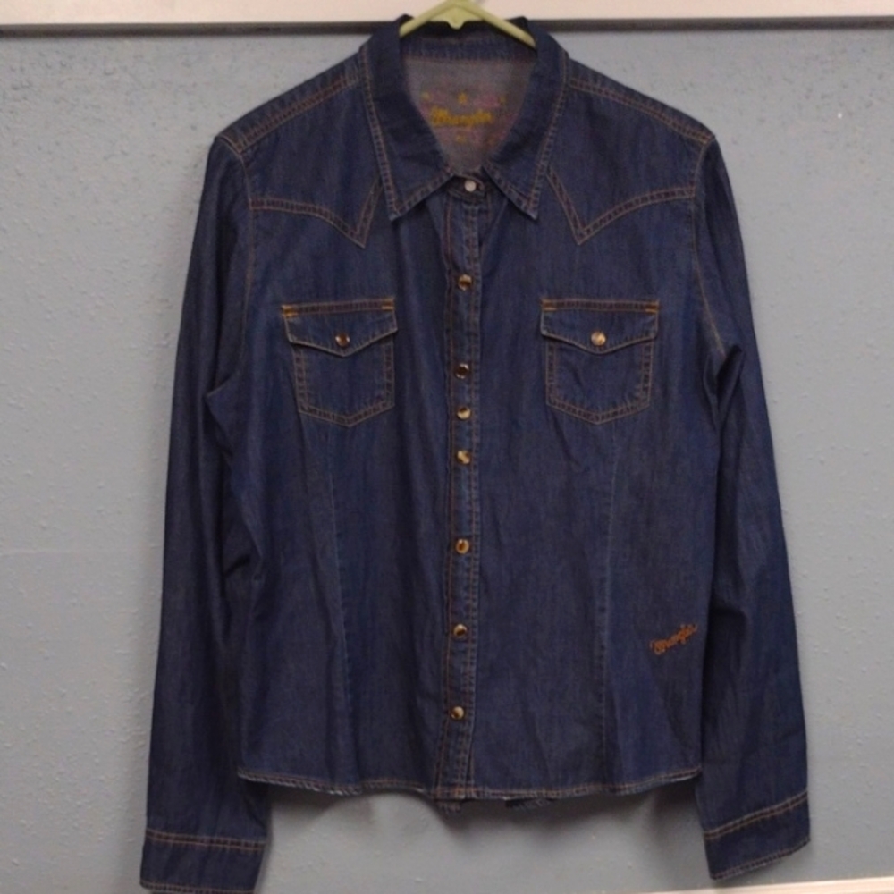Wrangler Blue Denim Button Down Shirt Size EG Western,Rodeo, Cowboy.